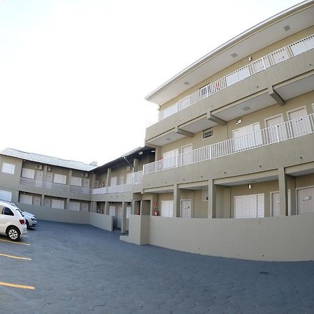 Wanna Hotel Lins Extérieur photo