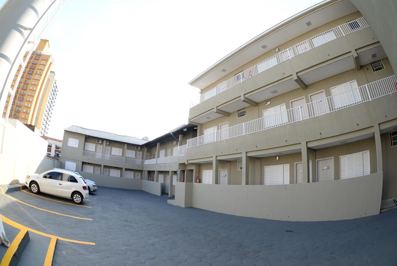 Wanna Hotel Lins Extérieur photo